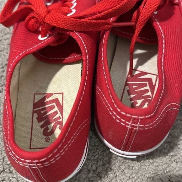 Vans - Picture 2 of 5